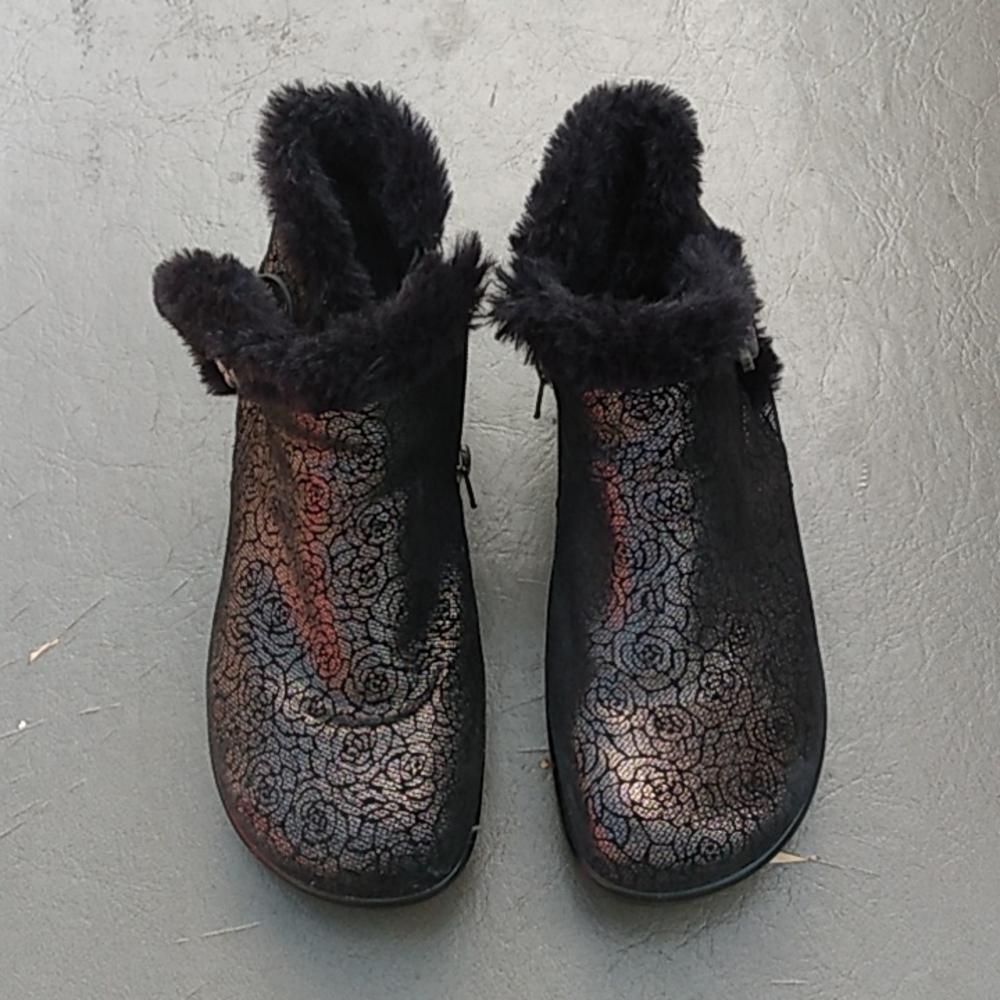 Alegria boots